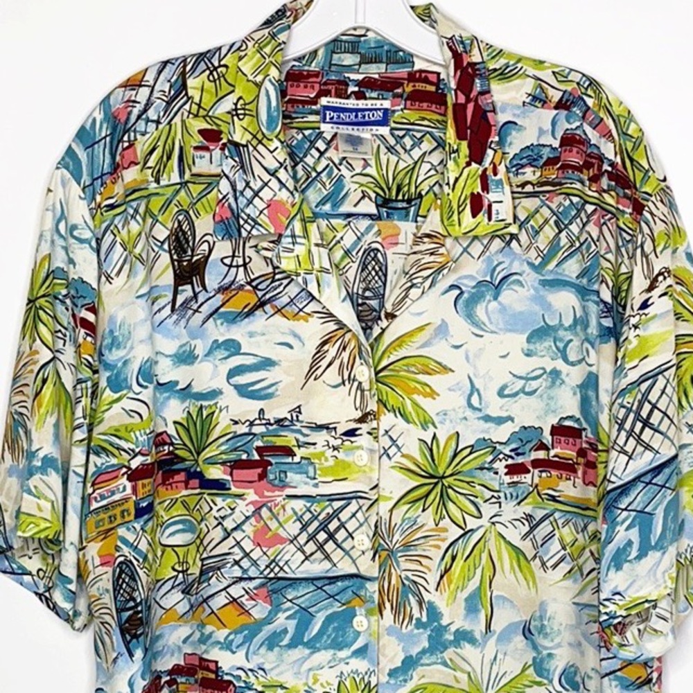 Vintage Woman's Pendleton Rayon Tropical Hawaiian Shirt (14) - Picture 2 of 9